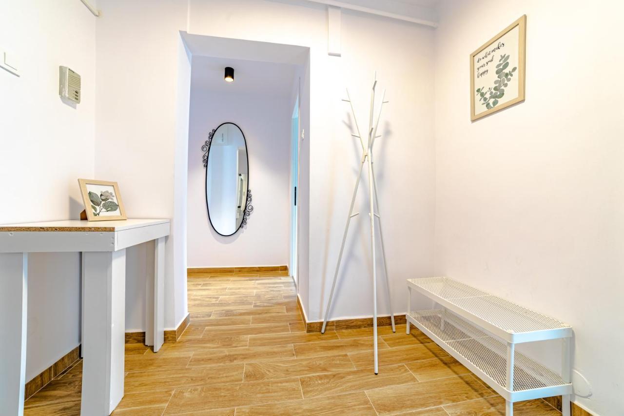 Mid-Term Rental Racadau Apartment Brašov Exteriér fotografie
