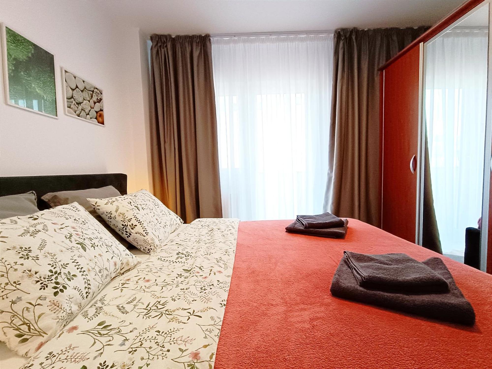 Mid-Term Rental Racadau Apartment Brašov Exteriér fotografie